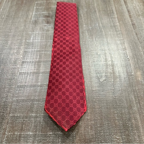 Gucci Red Patterned Tie - Picture 1 of 7